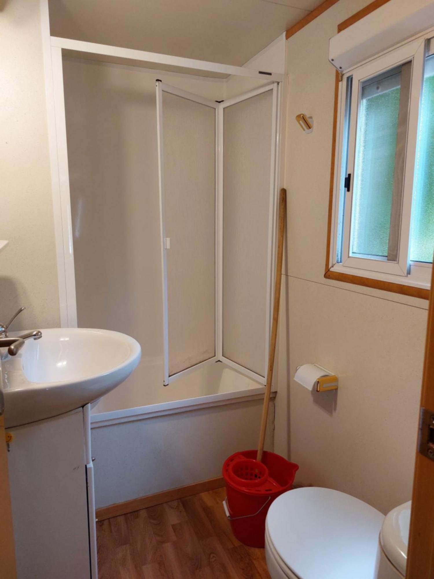 Camping L'Enclave Mobil-Home Estavar Bagian luar foto