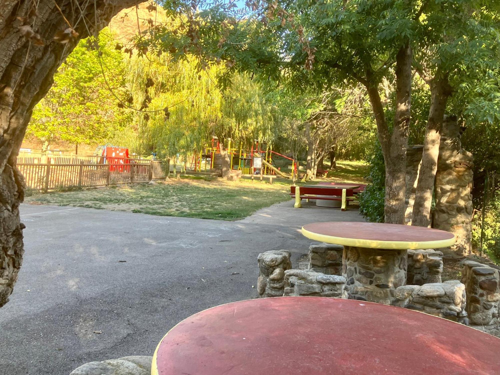 Camping L'Enclave Mobil-Home Estavar Bagian luar foto