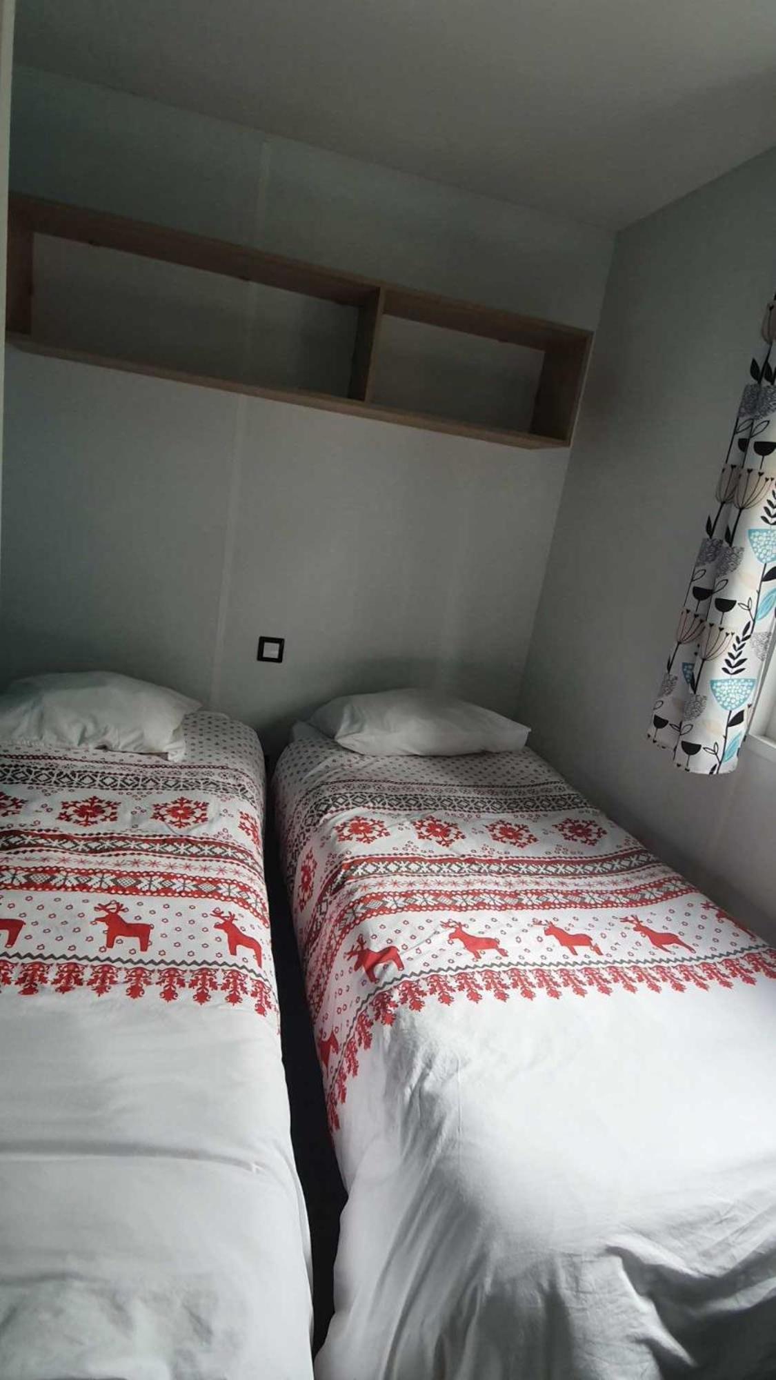 Camping L'Enclave Mobil-Home Estavar Bagian luar foto