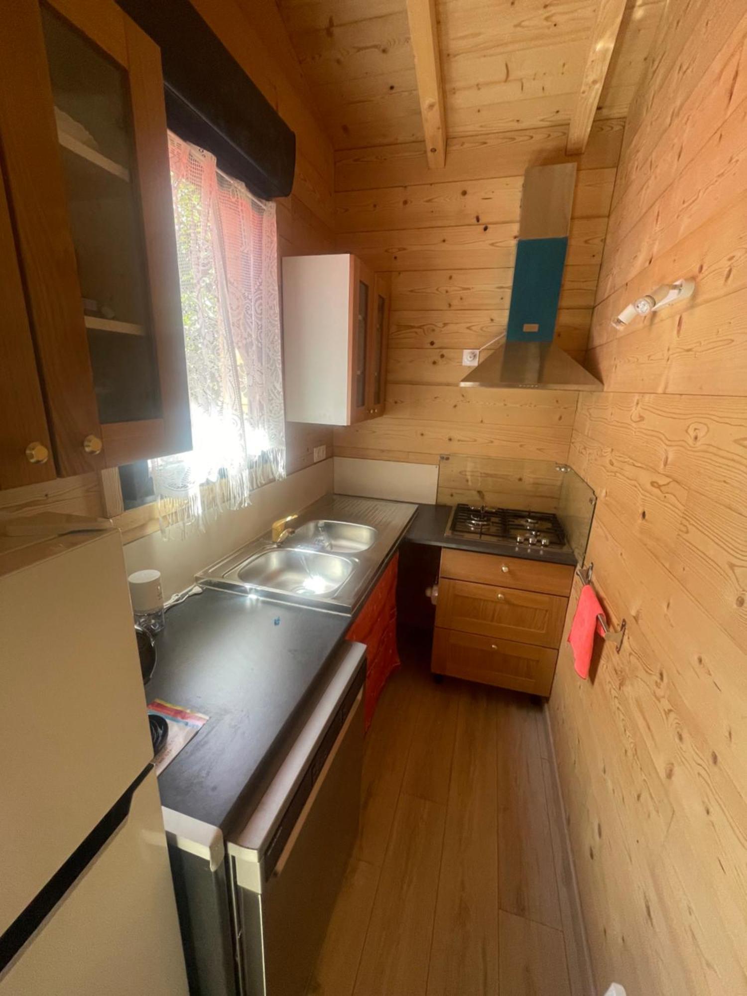 Camping L'Enclave Mobil-Home Estavar Bagian luar foto