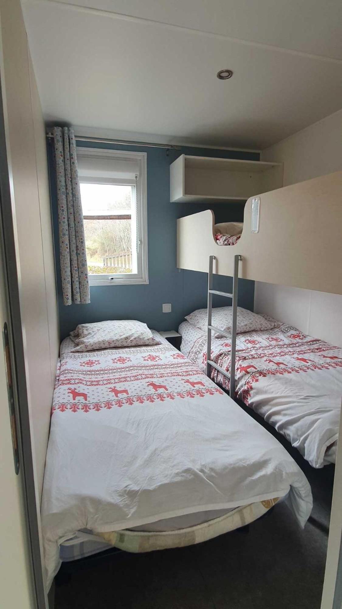 Camping L'Enclave Mobil-Home Estavar Bagian luar foto