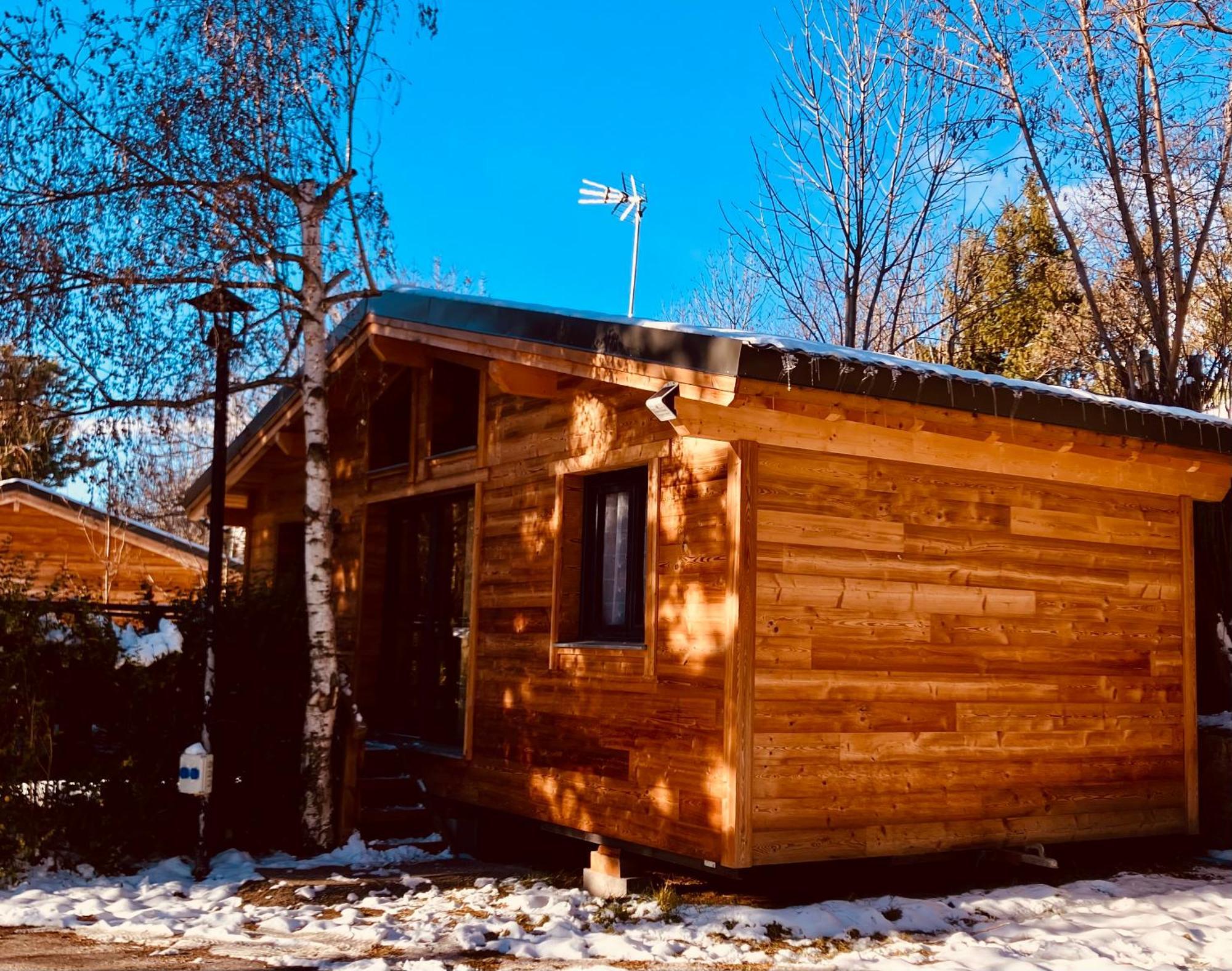 Camping L'Enclave Mobil-Home Estavar Bagian luar foto